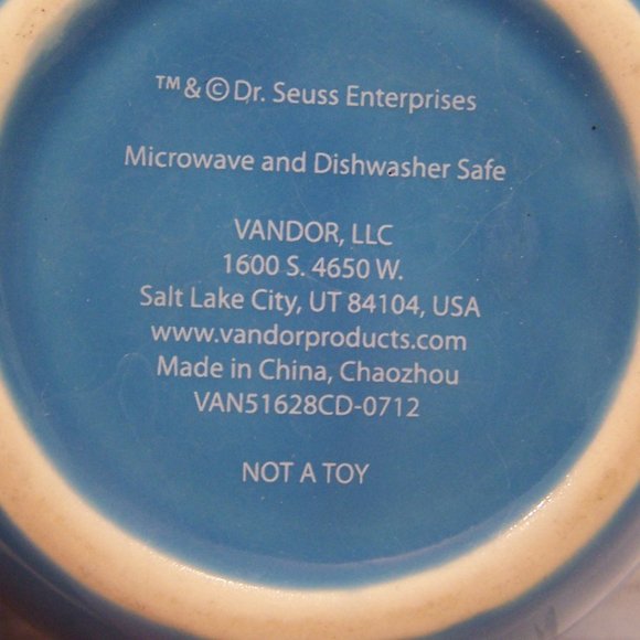 DR.SEUSS " CAT IN THE HAT " OVAL COFFEE CUP S3648 - Picture 6 of 9